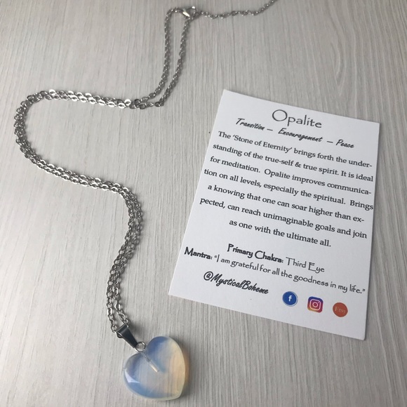 ✨ Customizable Gemstone Heart Chain Necklace - Picture 1 of 6
